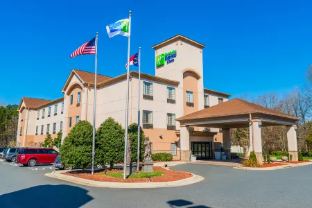 Holiday Inn Express & Suites ALBEMARLE by IHG