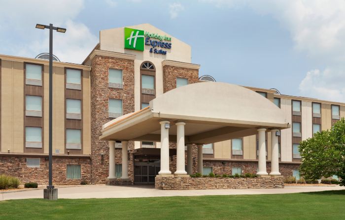 Holiday Inn Express & Suites Searcy by IHG
