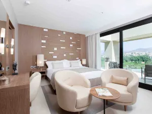 Don Carlos Residences