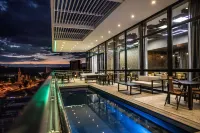 Avani Windhoek Hotel & Casino - Pools