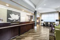 La Quinta Inn & Suites by Wyndham Myrtle Beach Broadway Area Отели в г. Миртл Бич