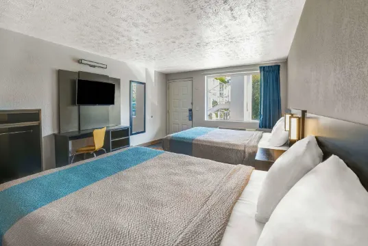 Motel 6 Lexington, KY - East I-75