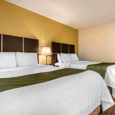 Quality Inn & Suites Rooms