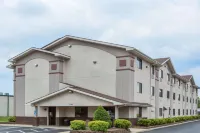 Super 8 by Wyndham Danville VA