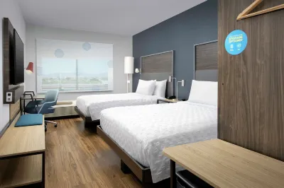 Tru by Hilton El Paso East Loop 375 Hotels near Las Tiendas de Zaragosa