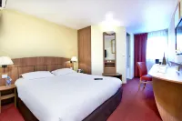 Kyriad Geneve - Saint Genis Pouilly Hotels in Prevessin-Moens