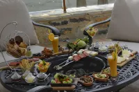 Azka Hotel - breakfast