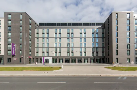Premier Inn Frankfurt Messe Hotels near Gallusviertel