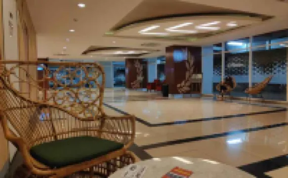 Studio Grand Kamala Lagoon by Big Property