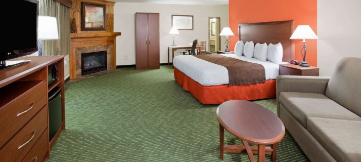 AmericInn by Wyndham Ironwood Hotels in Gogebic County