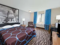 Super 8 by Wyndham West Plains Hotels in Howell County