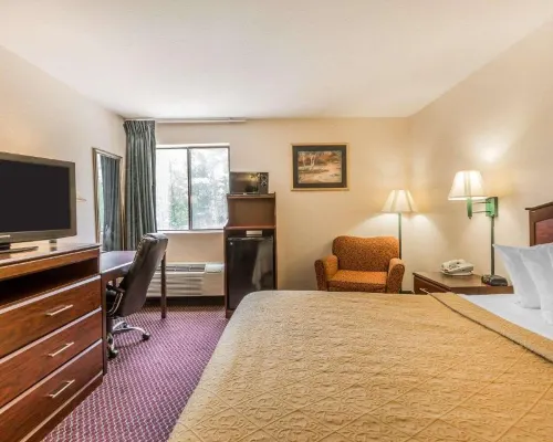 Quality Inn Pell City I-20 Exit 158 - 2-Star