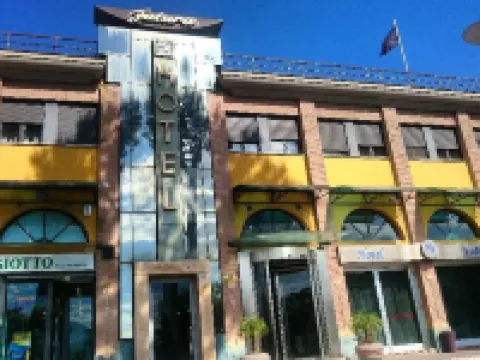 Hotel Futura Centro Congressi Casoria otelleri