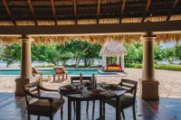 Hotel Punta Teonoste - Pools