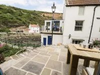 Old Joiners Shop Hotels in Staithes