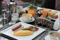 North Hill City Resort - breakfast