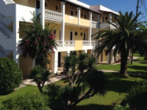 Tzilios Studios Hotels in Acharavi
