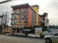 โรงแรมวี-เฮาส์