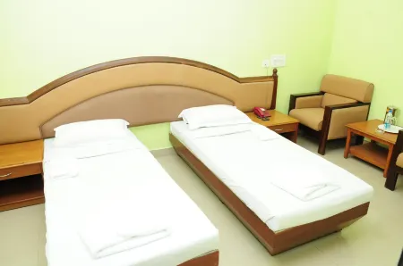 Hotel Pranav International