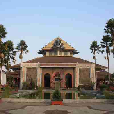 Puri Artha Hotel Hotel Exterior