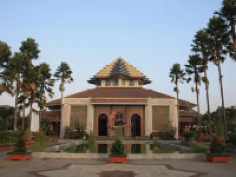 Dparagon Pogung F Hotels in Mlati