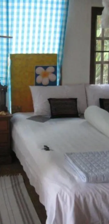 ห้องดีลักซ์ เตียงใหญ่ 1 เตียง