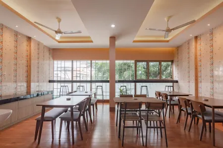 RedDoorz Plus @ Cirebon City Center