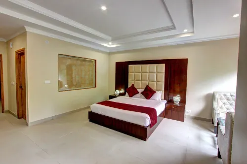 Vipul Palace, Katra