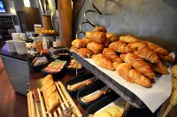 Kyriad Dijon Est - Mirande - Desayuno