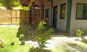 Eddie`s Beach Resort Siargao