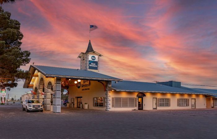 Best Western Swiss Clock Inn