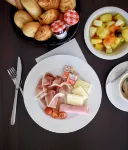 Kyriad Grenoble Centre - breakfast