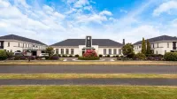 Wigram Hotel Hotels near Dakota Park