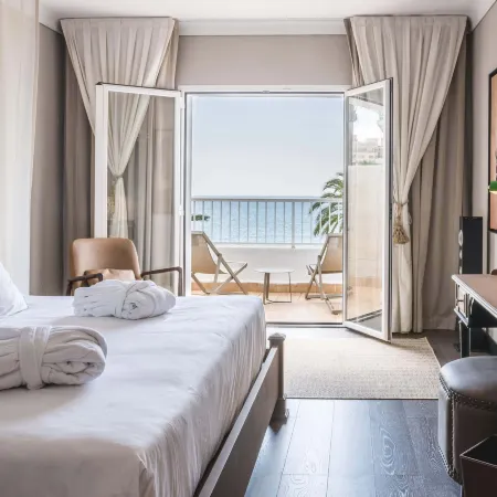 Be Live Adults Only la Cala Boutique Hotel Отели рядом с достопримечательностью «Дворец Маривент»