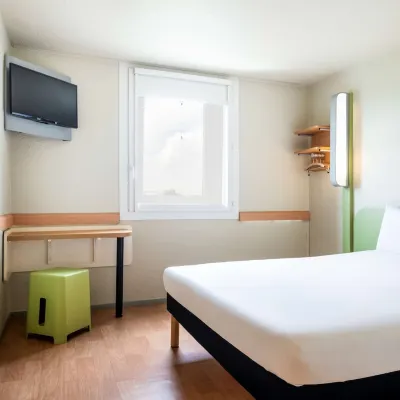 Ibis Budget Paris Porte de Bercy Отели рядом с достопримечательностью «${{attraction}}»