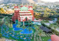 Holiday World Riwo Hotel. Hotels in Benalmadena