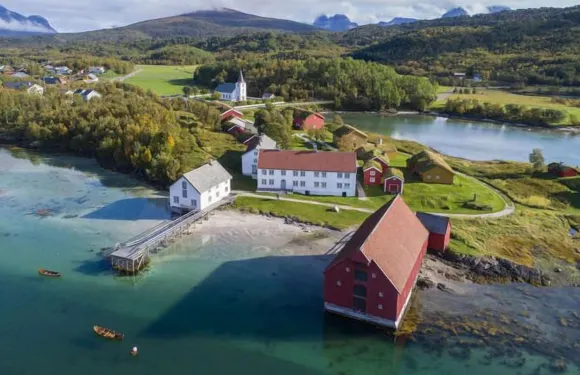 奇耶洛尼碼頭酒店