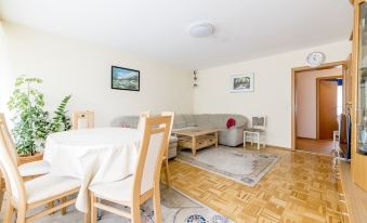Private Apartment Ossietzkyring