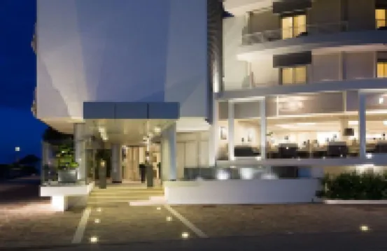 โรงแรมมาริเวอร์