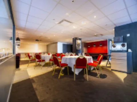 波爾多湖濱美居酒店