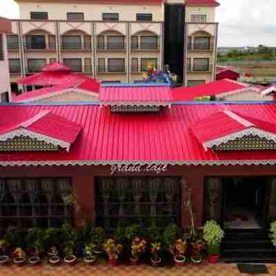 Grand Beach Resort Hotel Exterior