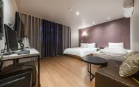 Taebaek Art Deco Hotel di Taebaek