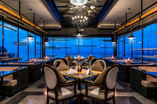 Pattaya Modus Beachfront Resort Hotels near The Sanctuary of Truth