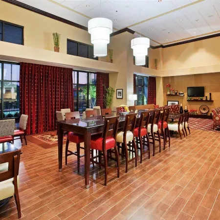 Hampton Inn & Suites Millington
