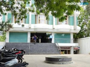 Hotel Geetha International