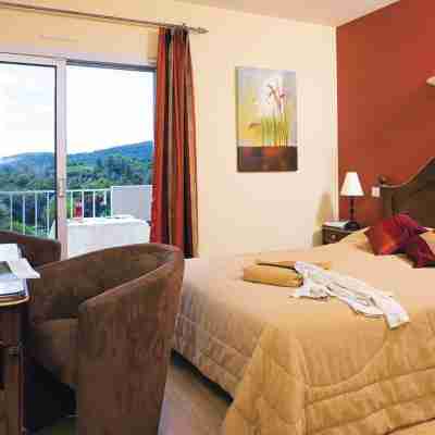Logis Hôtel le Chêne Vert Rooms