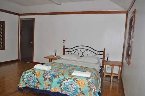 Ratu Kini Backpackers & Dive Resort Hotels in Malolo Lailai Island