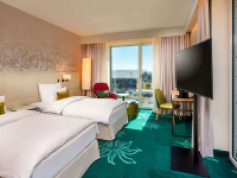 Mövenpick Hotel Stuttgart Messe & Congress Flughafen Stuttgart Besucherterrasse周辺のホテル