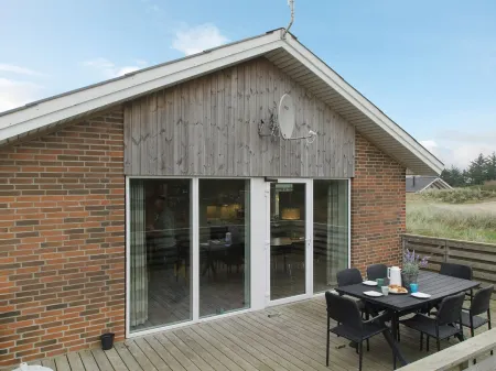 "Hawarth" - 300m to the Fjord Отели в г. Hvide Sande