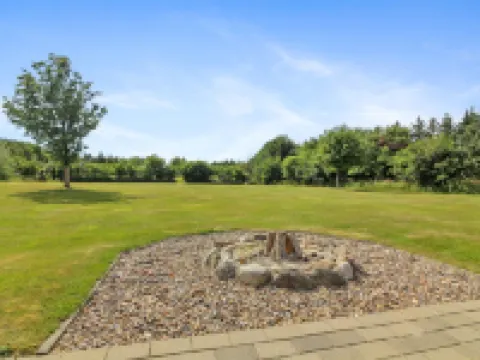 "Harmen" - 1.1km from the Sea Hotels in Bindslev